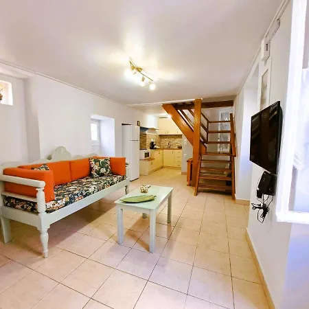 Σπίτι διακοπών Giasemi Traditional House